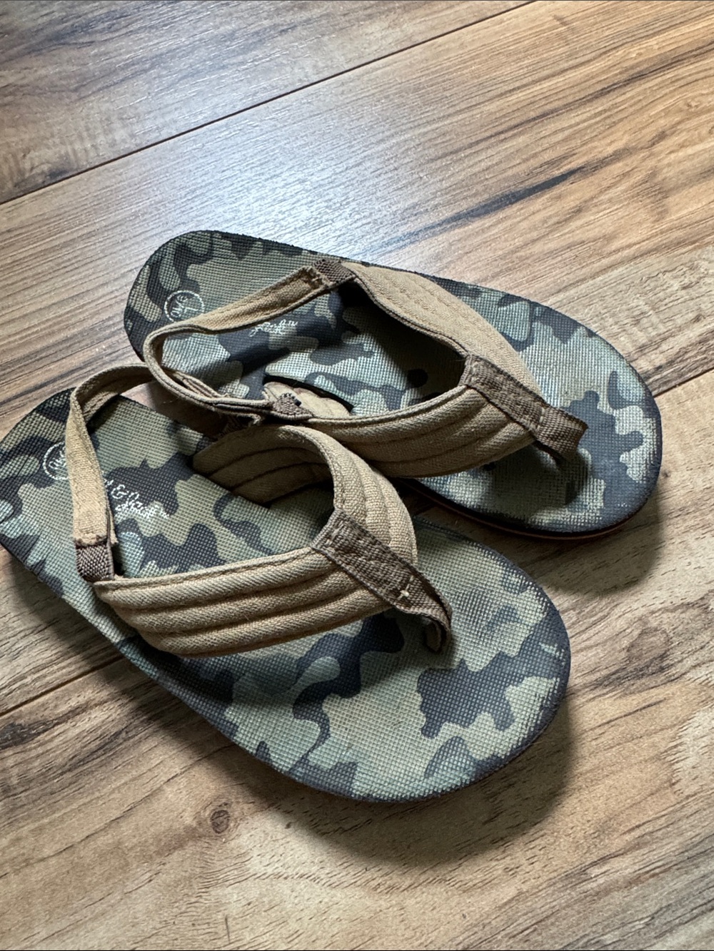 Cat and Jack-Kids Camo Flip Flop Sandals in Brown/Green